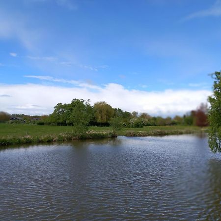 Safari Lodge 'Linge-Zicht' Tiel Esterno foto
